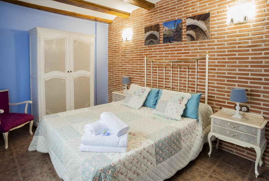 Apartamentos Rurales Millan La Mata de los Olmos ภายนอก รูปภาพ